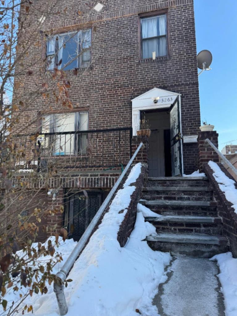 Significant Income & Development Opportunity Multifamily Apartments & Parking Lot Around The Block Steinway Street E,F,M,R Subways!